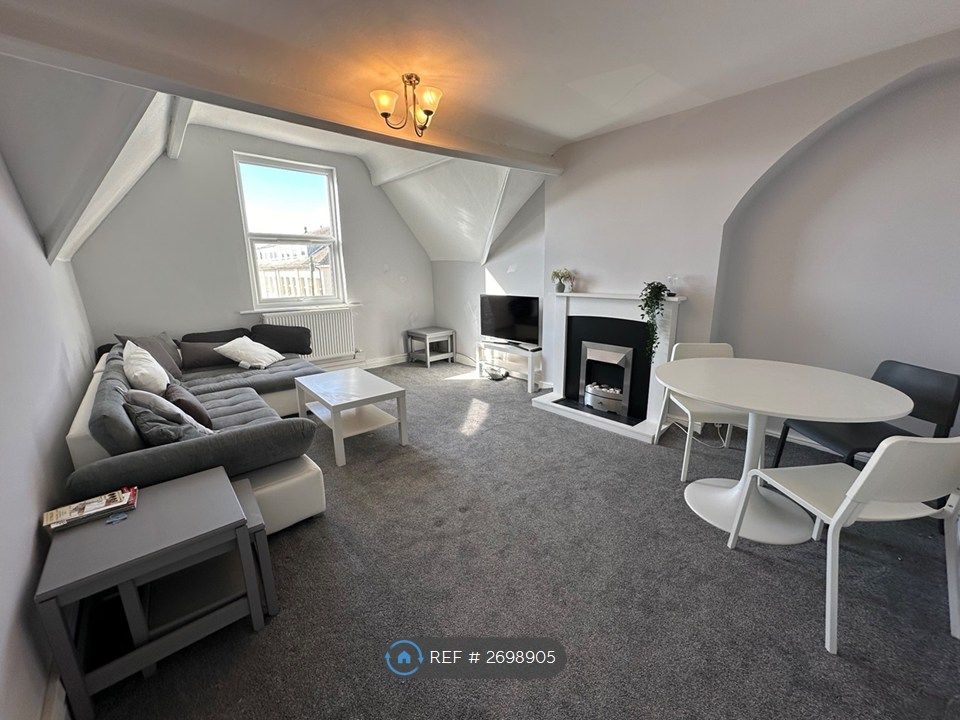 Property photo 2 of 8