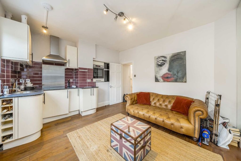 Property photo 3 of 4