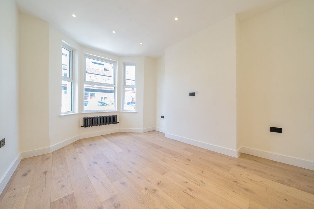 Property photo 3 of 13 Picture No. 07