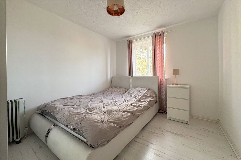 Property photo 3 of 7 Picture No. 05