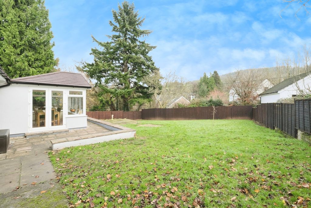 Property photo 2 of 32