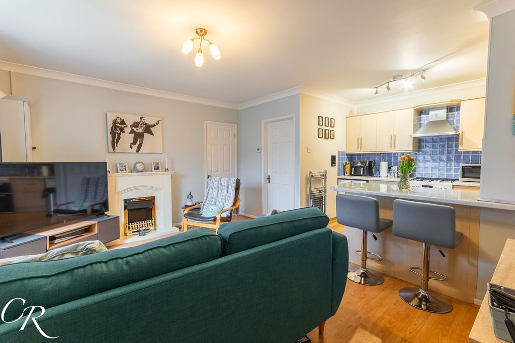 Property photo 3 of 14