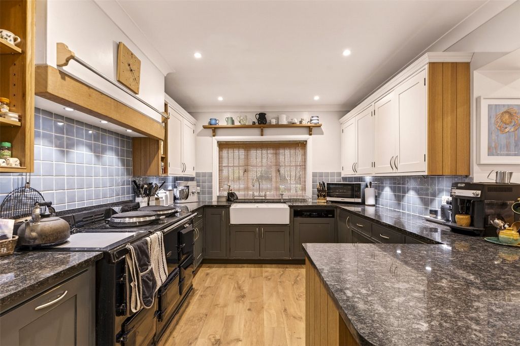 Property photo 3 of 50 Picture No. 82