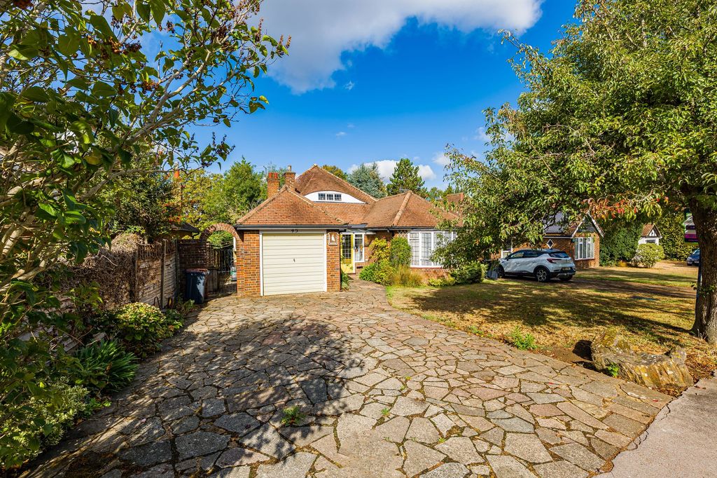 Property photo 1 of 32