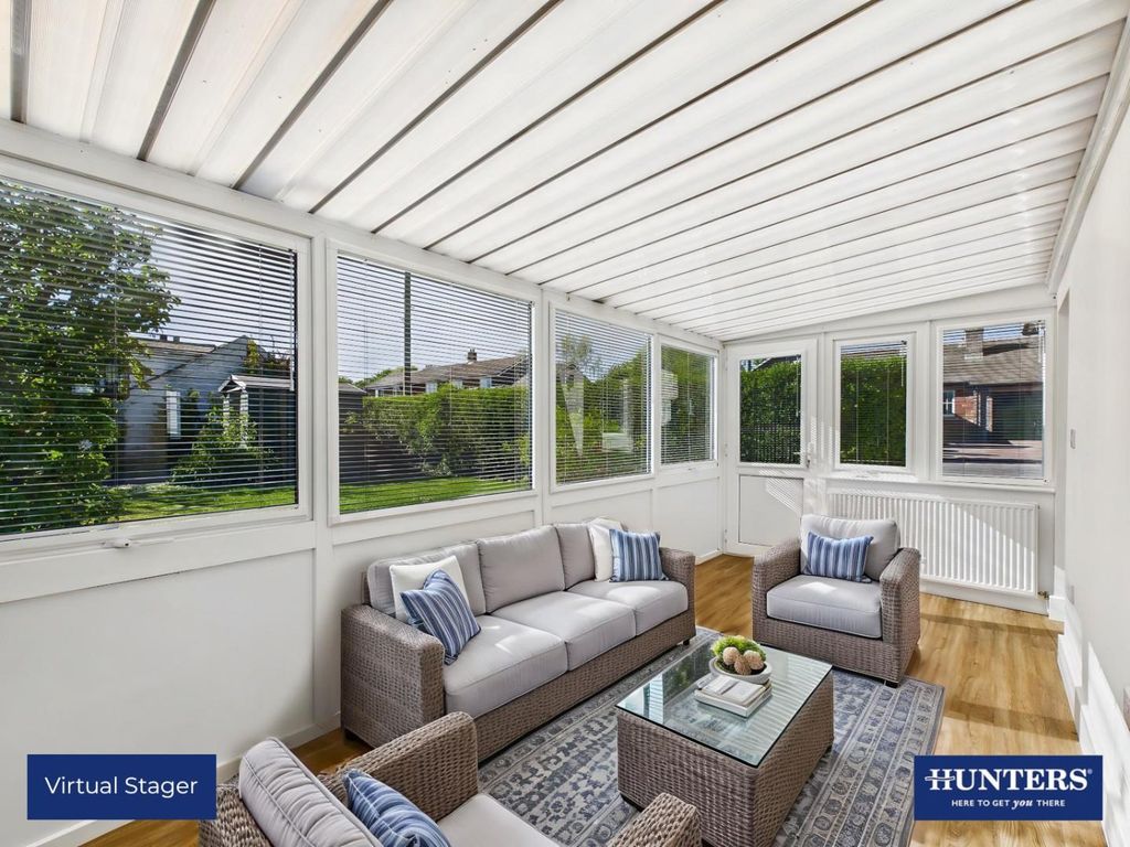 Property photo 3 of 24 Conservatory (Virtually Staged)