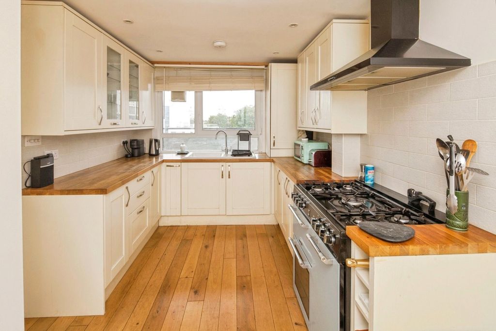 Property photo 1 of 17 Photo