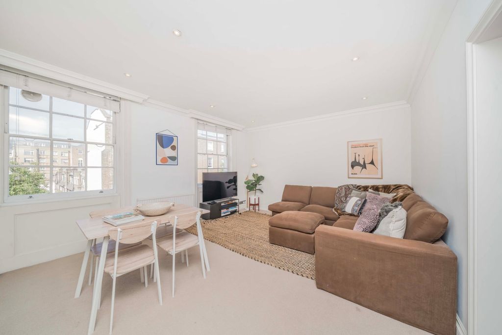 Property photo 2 of 12 Picture No. 32