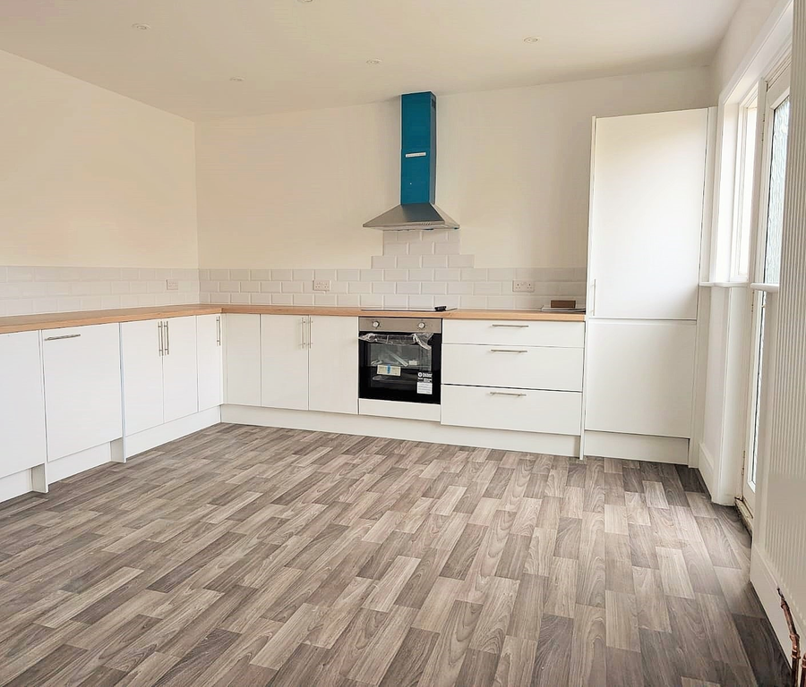 Property photo 2 of 24 5