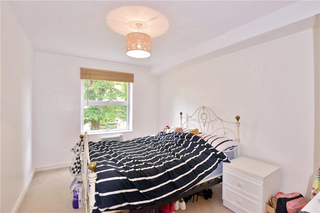 Property photo 3 of 6 Bedroom