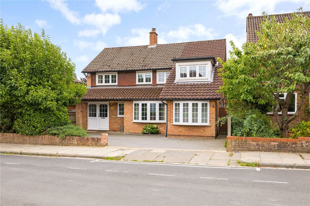 Property photo 1 of 19 Picture No. 02