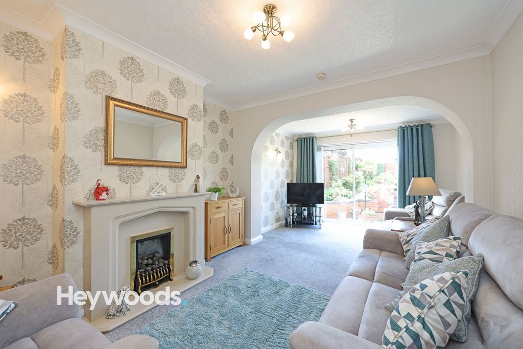 Property photo 2 of 36