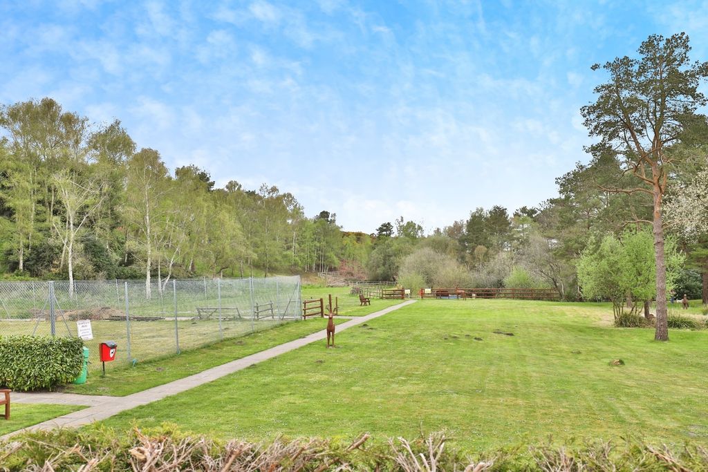 Property photo 3 of 17 Photo