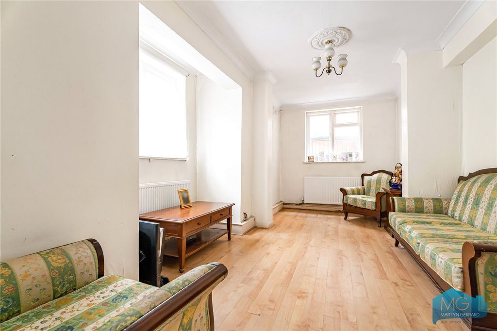 Property photo 2 of 15 Picture No. 16