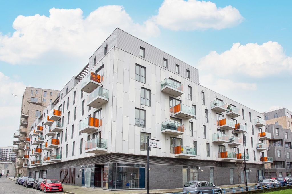 Property photo 1 of 9 External