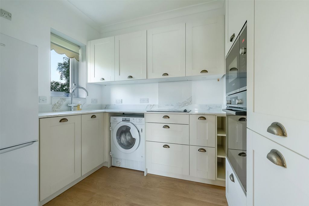 Property photo 3 of 13 Picture No. 18