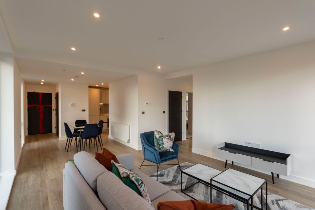 Property photo 3 of 26