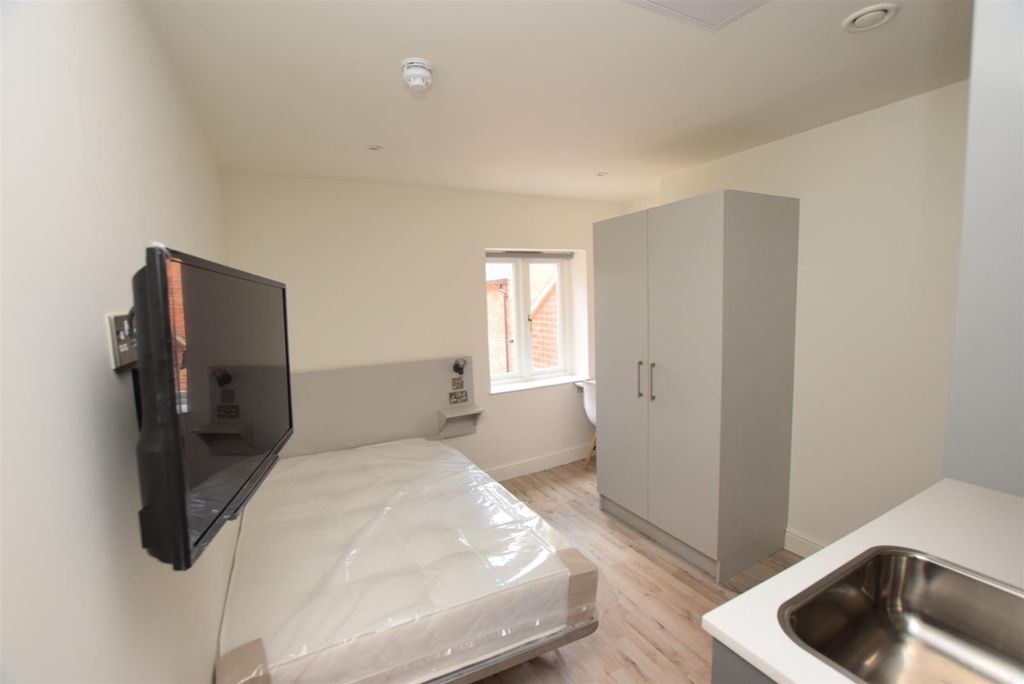 Property photo 2 of 7 2817313