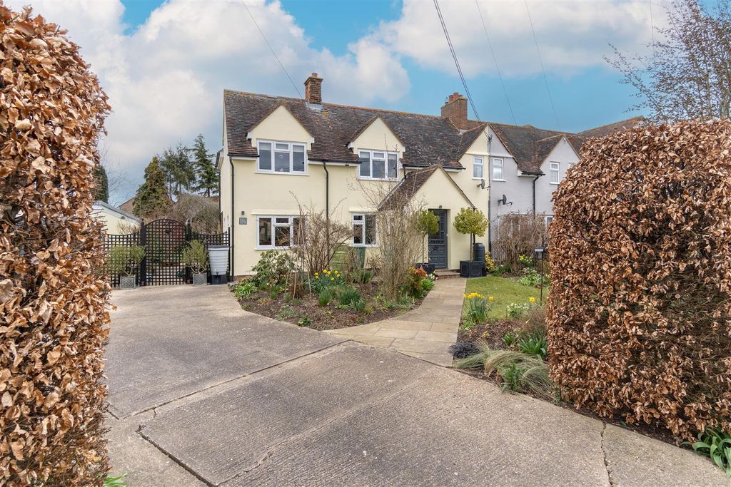 Property photo 1 of 25 Panfield-37.Jpg