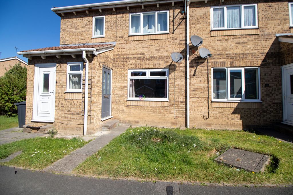Property photo 1 of 7 Front