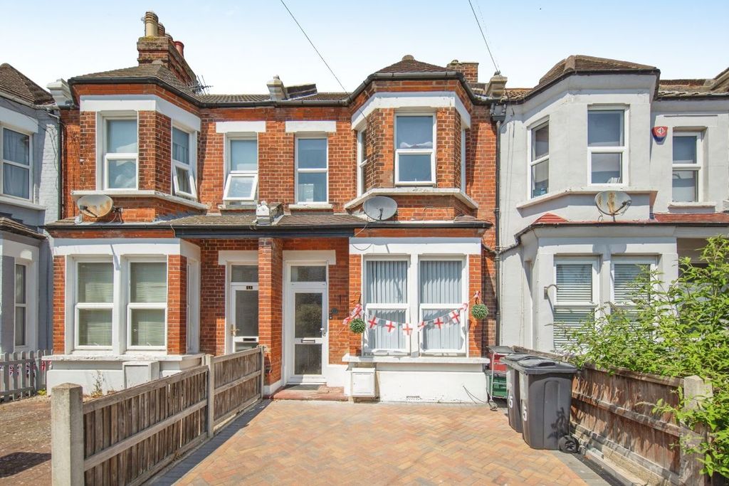 Property photo 1 of 12