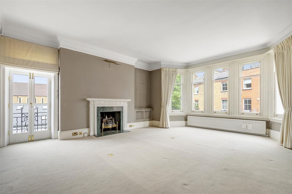 Property photo 2 of 18 Draycottplace2,Flat3-16.Jpg