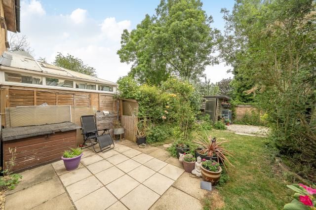 Property photo 2 of 9 Garden