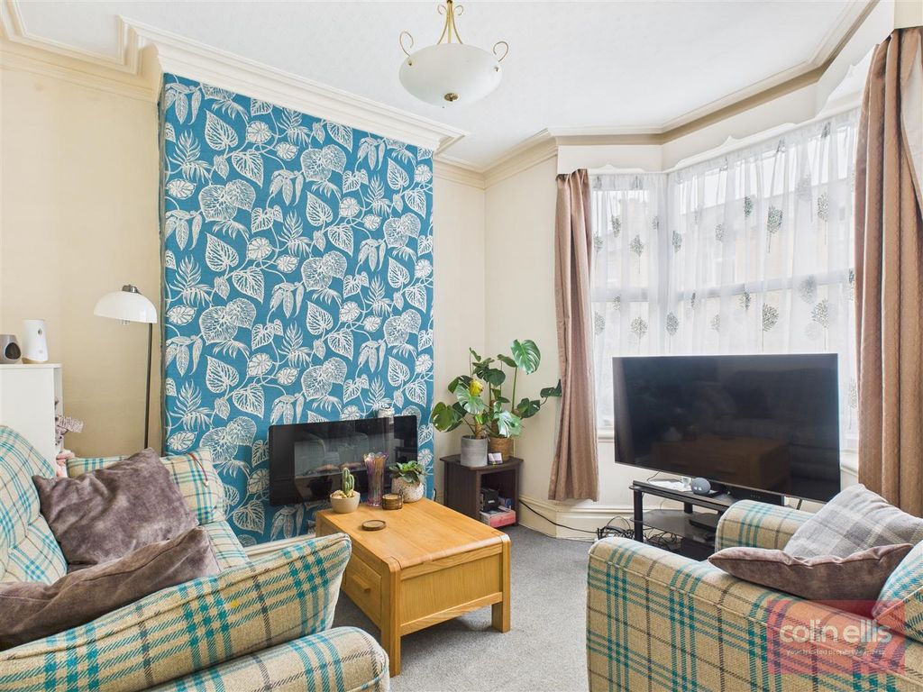 Property photo 2 of 11 Cam05075G0-Pr0267-Still001.Jpg