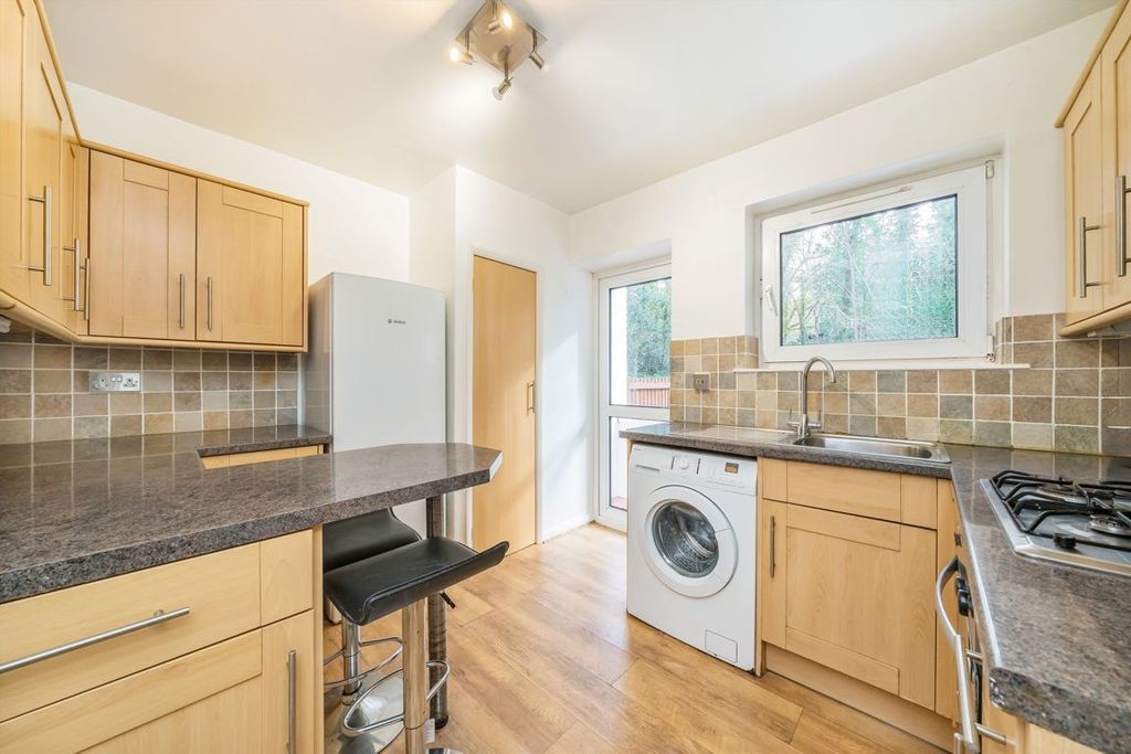 Property photo 3 of 8