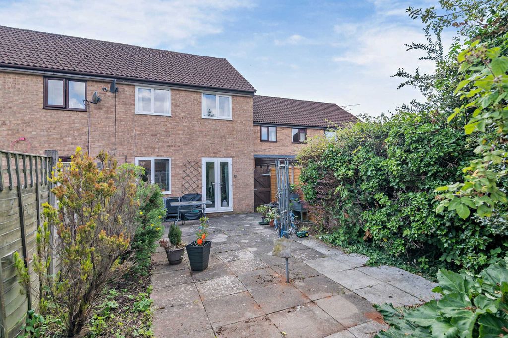 Property photo 2 of 10
