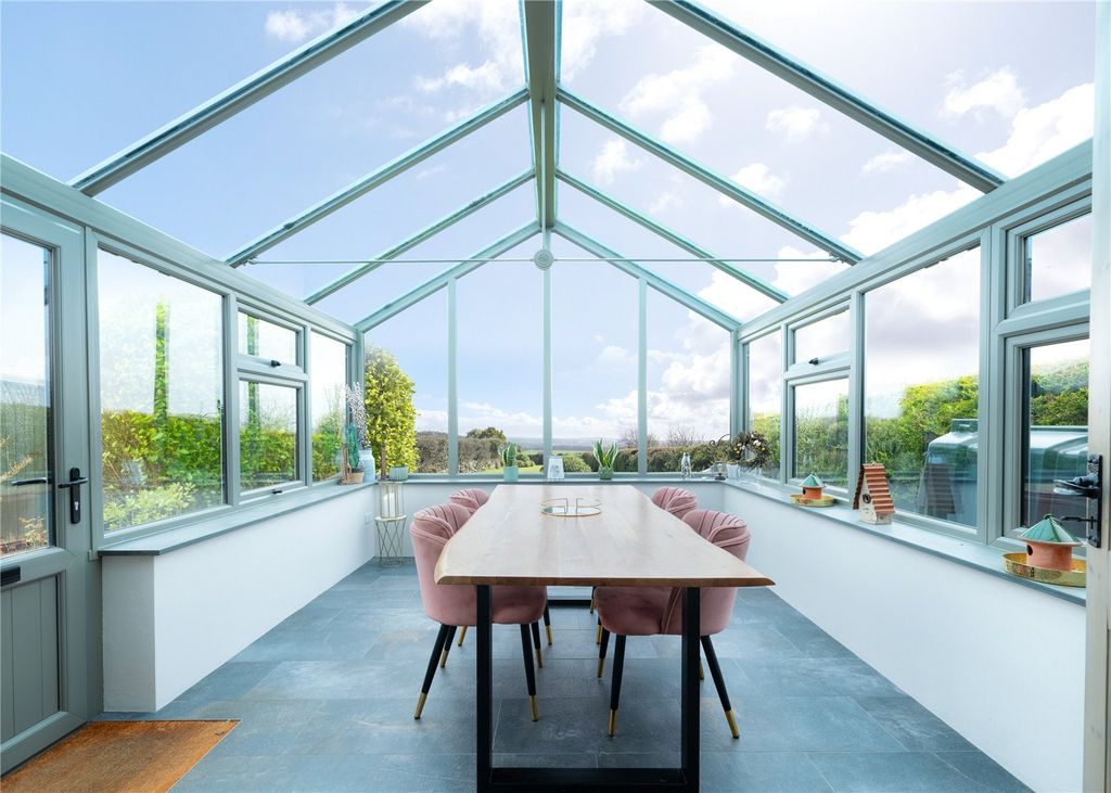 Property photo 3 of 16 Conservatory
