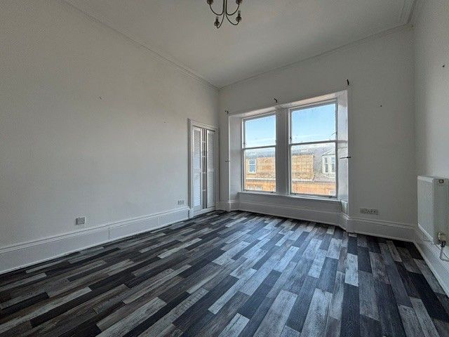 Property photo 1 of 6 Lounge