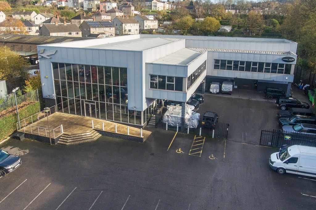 Property photo 3 of 3