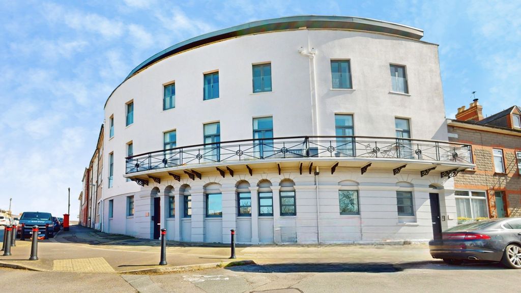 Property photo 1 of 9