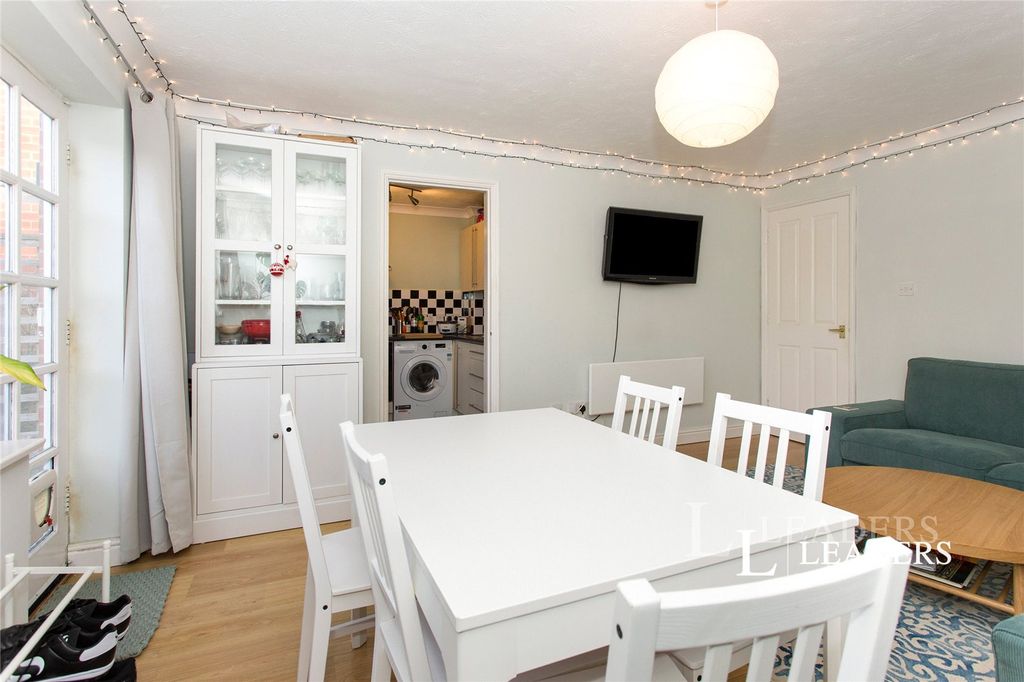 Property photo 3 of 10 Picture No. 06