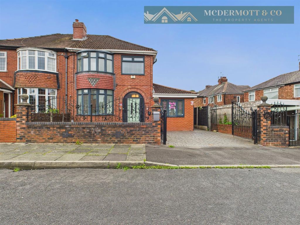 Property photo 1 of 29 Externally