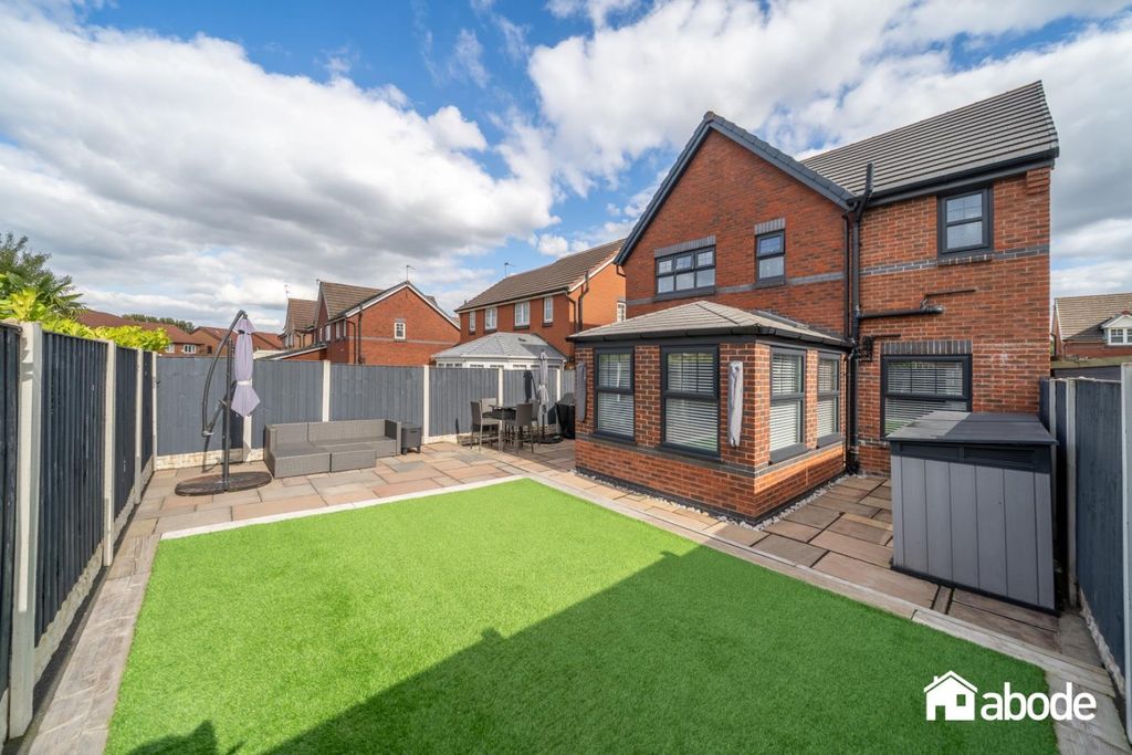 Property photo 2 of 36 Dsc00198-Hdr.Jpg