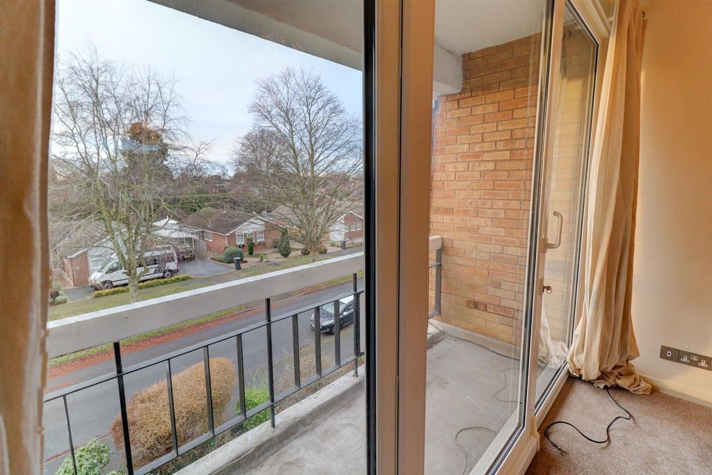 Property photo 3 of 12 Balcony Doors