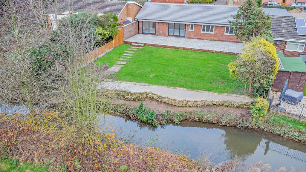 Property photo 1 of 34