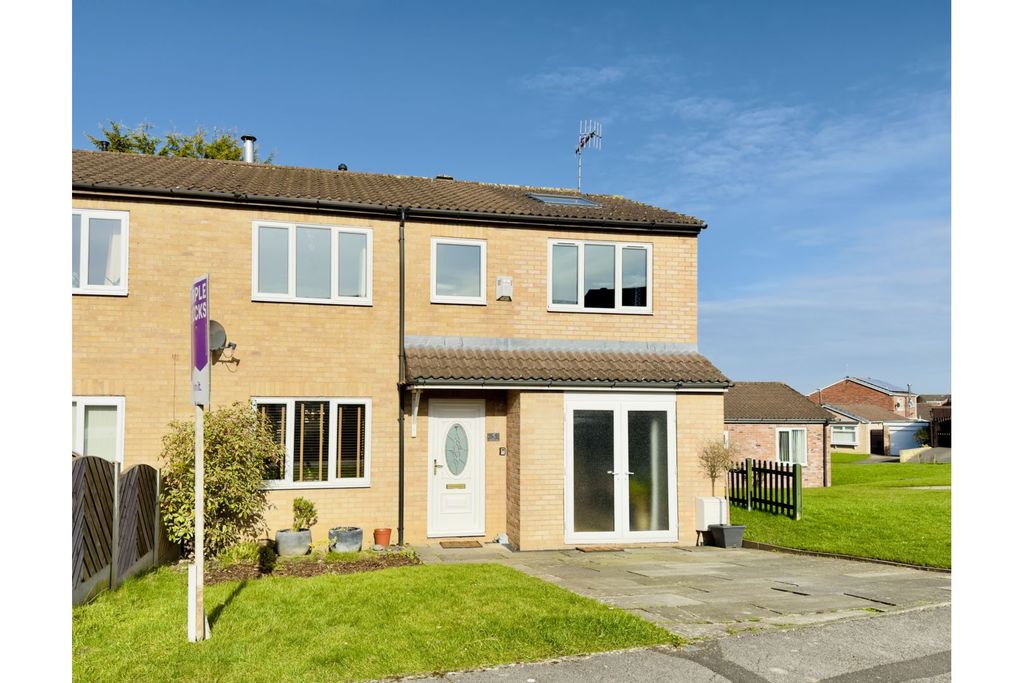 Property photo 3 of 25