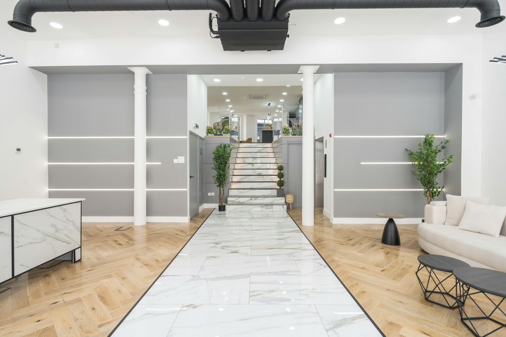 Property photo 3 of 10 MC35951800Hr.Jpg