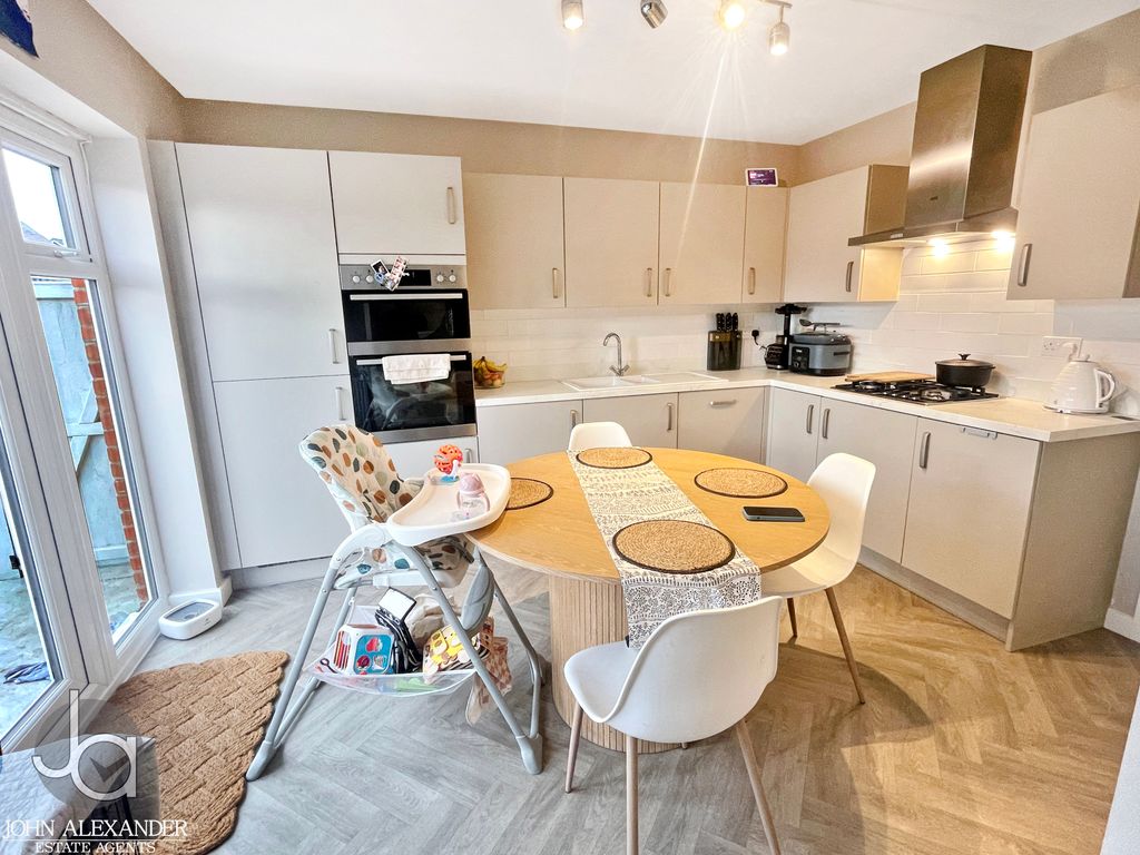 Property photo 3 of 18 20260210_151829930_0.5