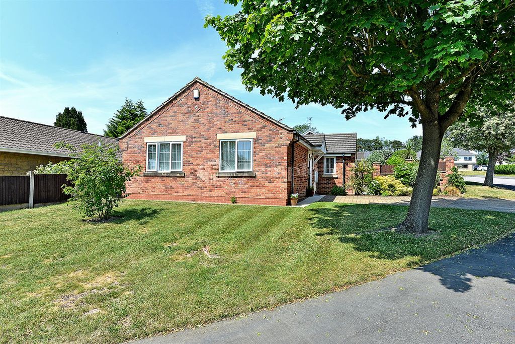 Property photo 2 of 24
