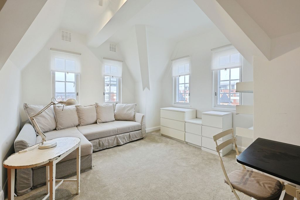 Property photo 2 of 14 Open Plan Living