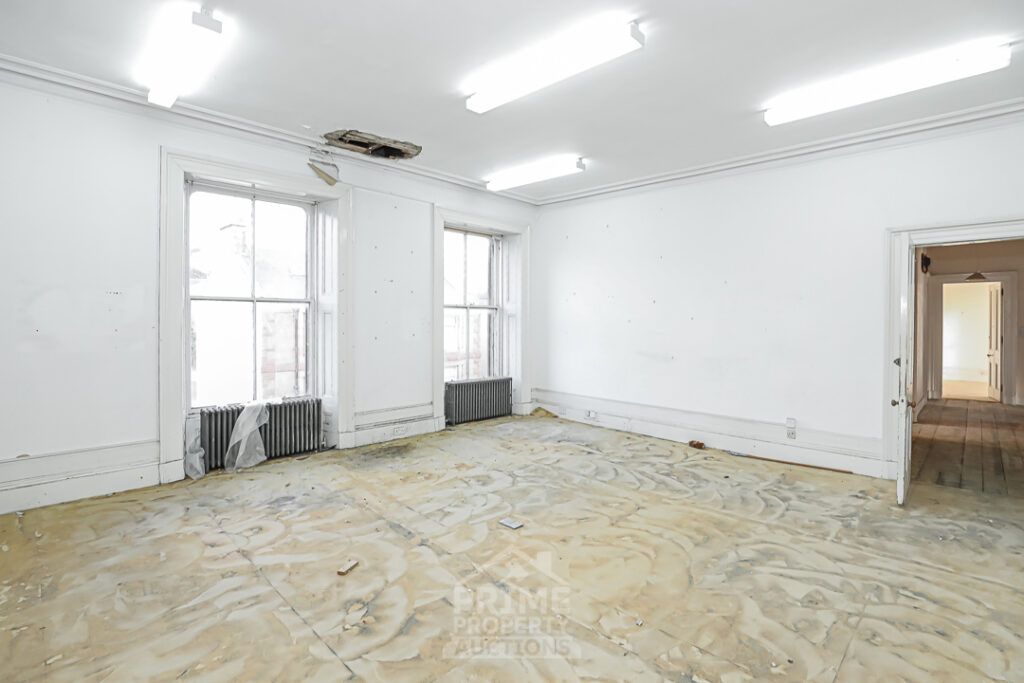 Property photo 2 of 38
