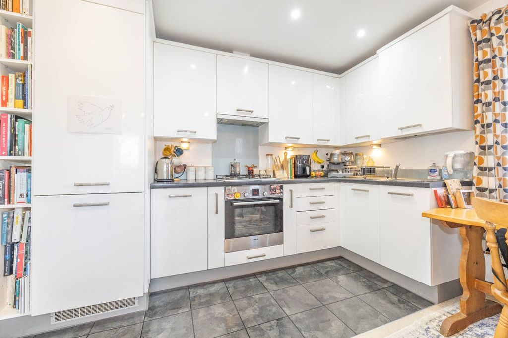 Property photo 3 of 8 Picture 3