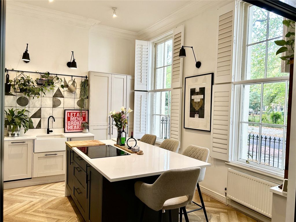 Property photo 2 of 25 Picture No. 08