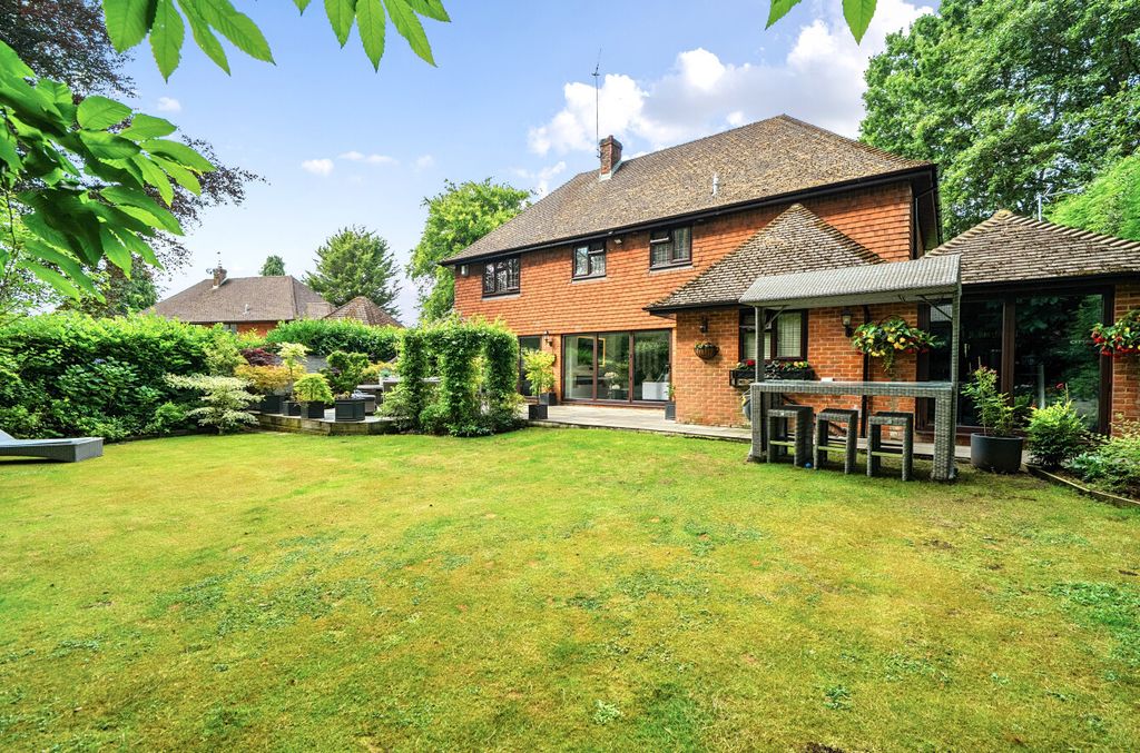 Property photo 1 of 23 1300097-4-686Be9B...