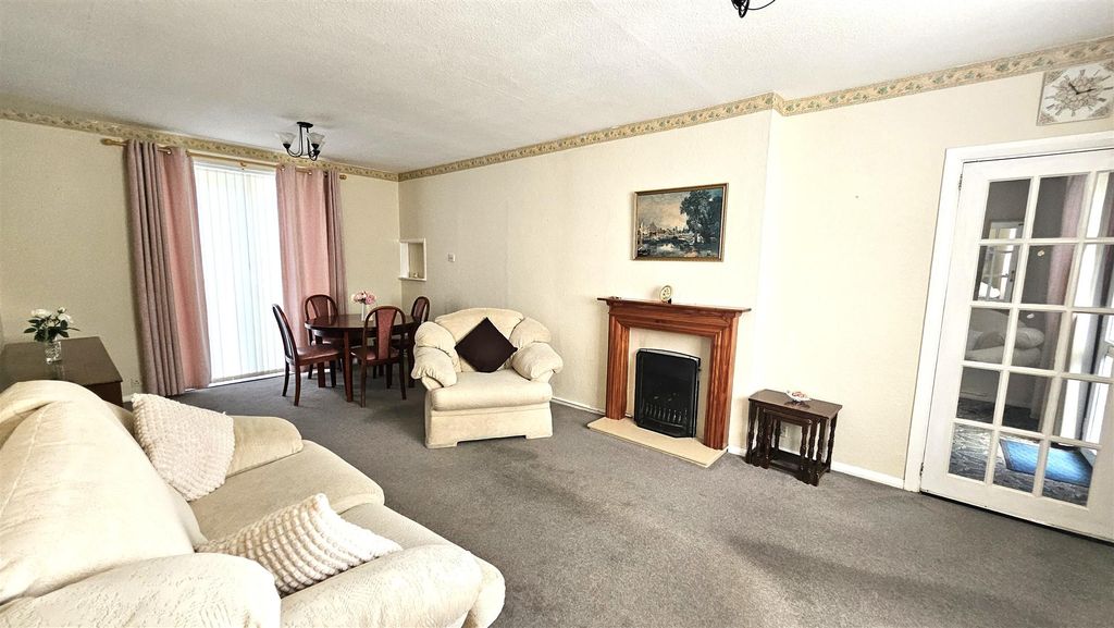 Property photo 2 of 18 Living Room (2).Jpg