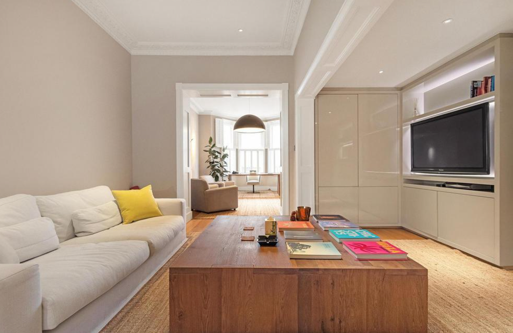 Property photo 3 of 11