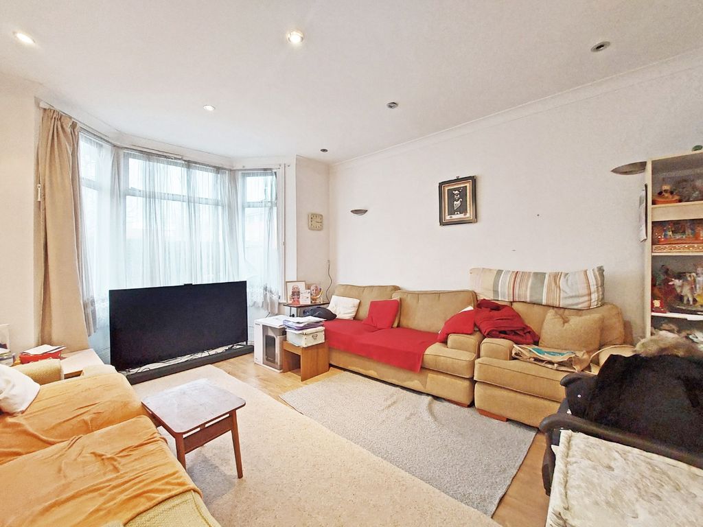 Property photo 2 of 16 4129554